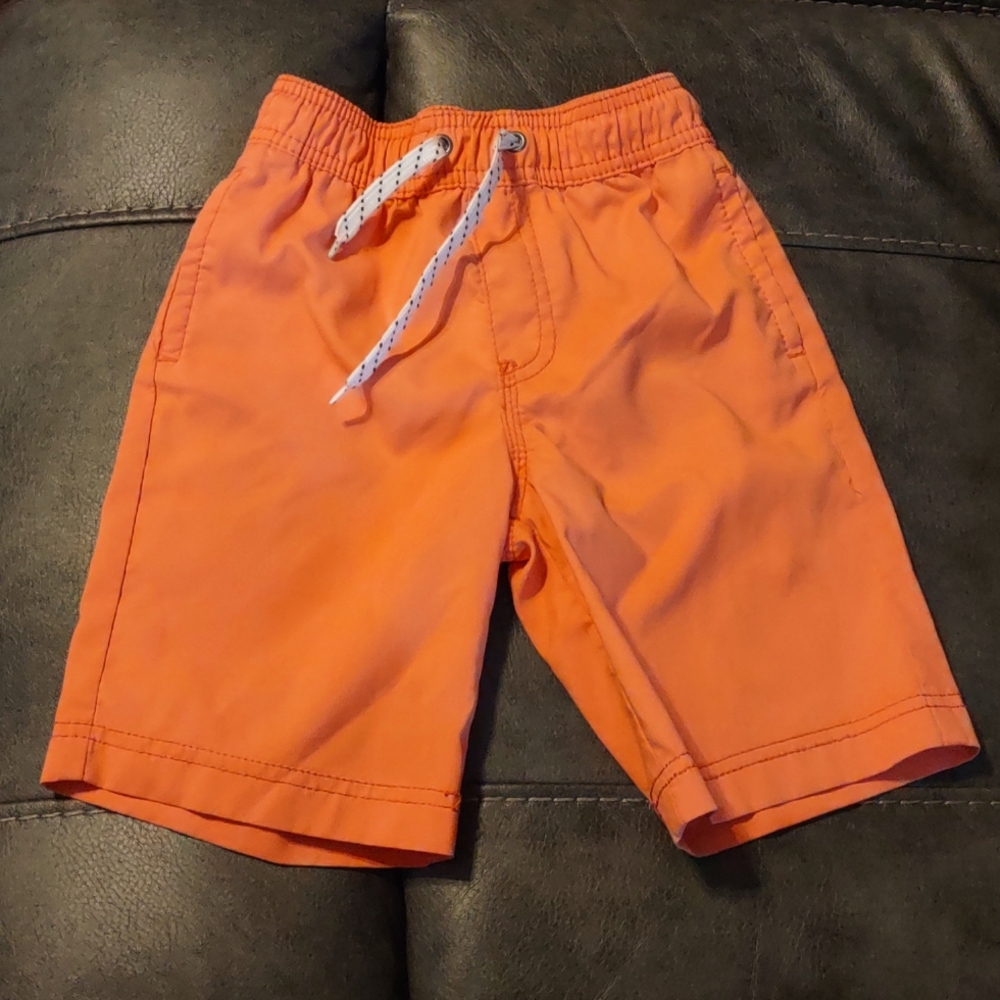 Oshkosh boys shorts. Size 6, orange or coral color.